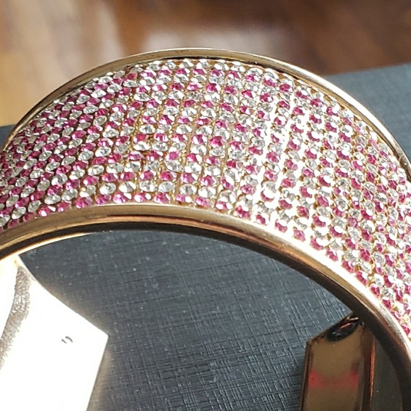 NWOT GENUINE PINK AND WHITE TOPAZ CUFF - Picture 4 of 8